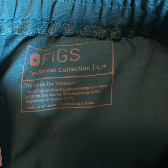Blue Figs L/P joggers and large two pocket top - Picture 3 of 3